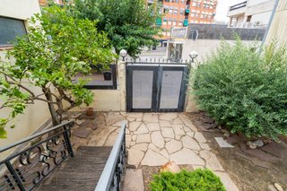 Tu casa con jardín en el centro de Amposta