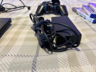 Consola PS2 Negra + Mando + 5 Juegos + Cables