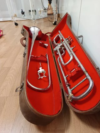 Trombón Couesnon antiguo 1920-1930
