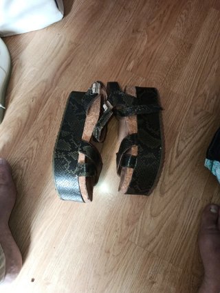 Sandalias verdes mujer serpiente
