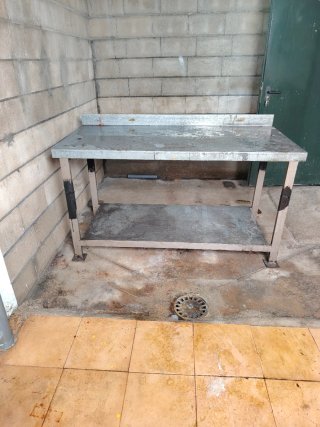 Banco de trabajo metálico
