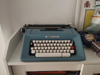 Olivetti Studio 46 Máquina de Escribir Azul.