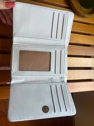 Cartera amplia con tarjetero y monedero