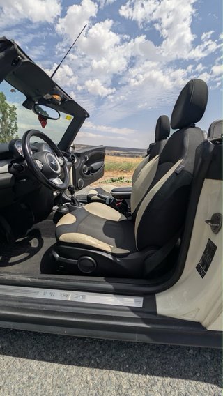 Mini cooper cabrio 2010