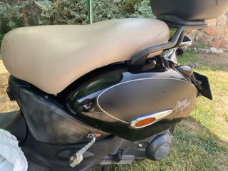 Aprilia Compay Custom 125cc Scooter