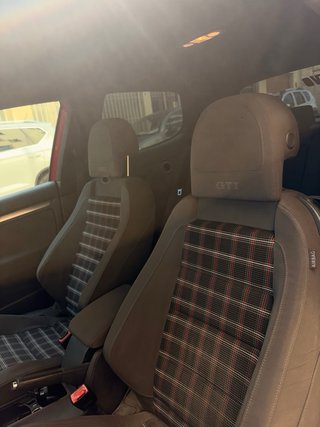 Volkswagen Golf GTI 5