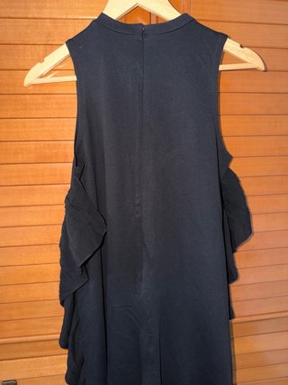 Mono negro con volantes