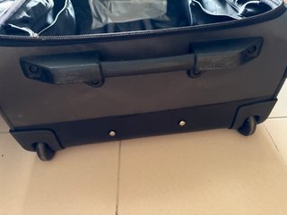 Maleta Grande Viaje Negra con Bolsillos