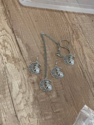 Conjunto Luna Lobo Collar Pendientes Llavero
