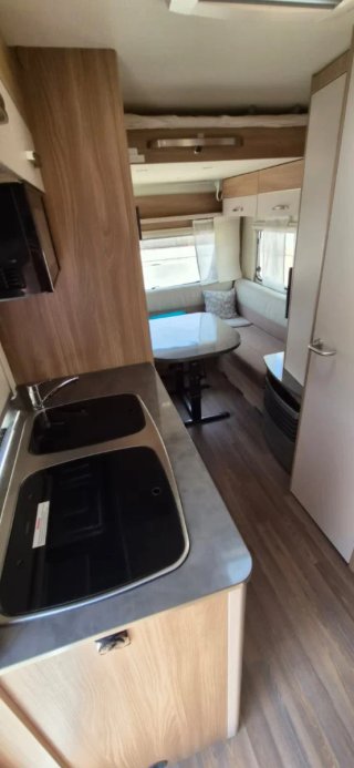 Caravana Bürstner Averso Premio 440tk