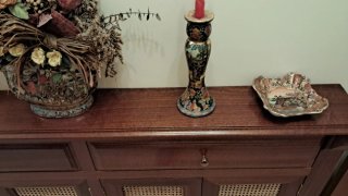 Mueble auxiliar pasillo madera y ratán