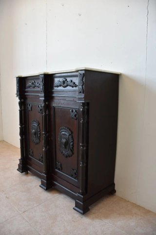 Antiguo mueble recibidor entredós tallado