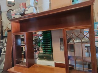 Mueble de madera