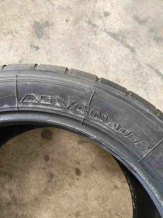 Neumáticos Yokohama Advan A052 265 40 18 101y