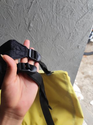 Mochila Eastpak Amarilla