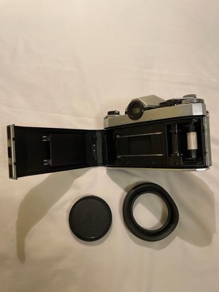 Cámara Praktica Super TL con funda