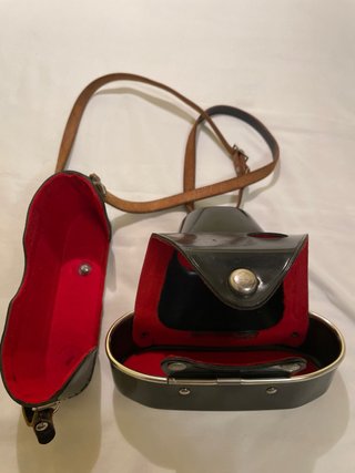 Cámara Praktica Super TL con funda