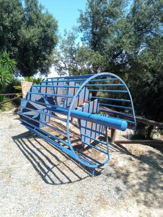 Escalera Caracol Azul Metálica