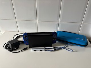 Nintendo Switch + Joycons Zelda Skyward Sword