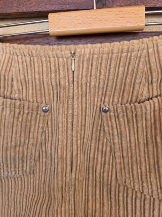 Falda beige corte recto