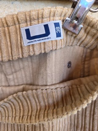 Falda beige corte recto