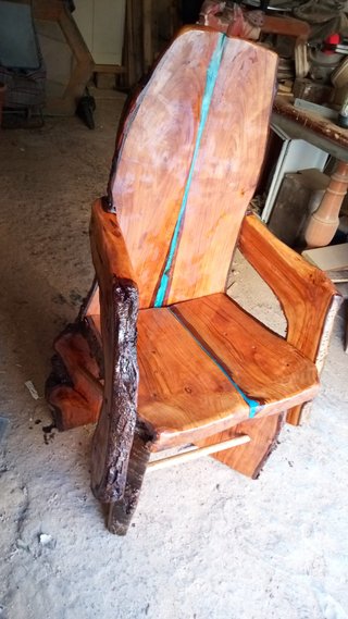 Silla Rústica Cerezo con Resina Turquesa