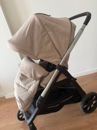 Inglesina Aptica beige. Capazo+silla, muy cuidado