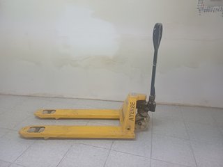Transpaleta manual AYERBE 2500 kg