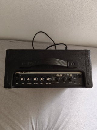 Fender Mustang I V2 Amplificador Guitarra
