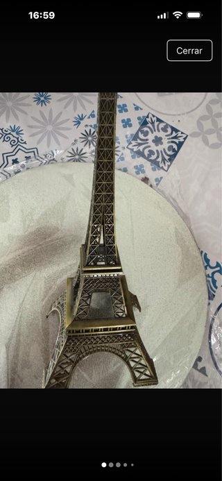 Torre Eiffel decorativa