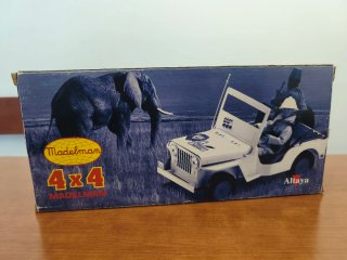 Jeep Safari Altaya con Caja
