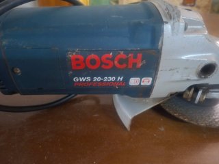 Radial Bosch GWS 20-230 H