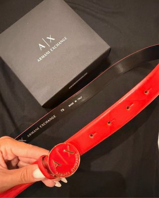 Cintura Armani Exchange Rossa con Fibbia Oro