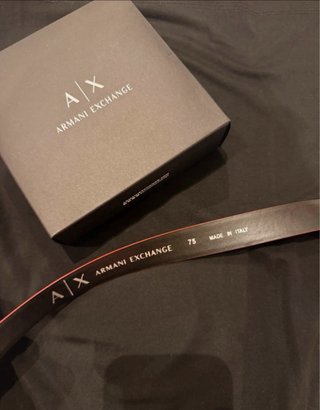 Cintura Armani Exchange Rossa con Fibbia Oro