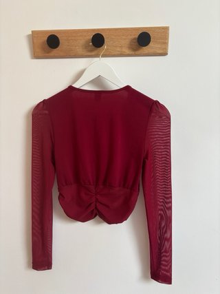 Camiseta Shein burdeos manga larga