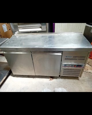 ✅✅Mesa Fría Coreco 2 Puertas✅