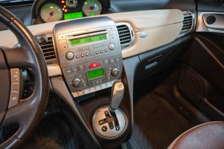 Lancia Ypsilon 1.4 16v Platino