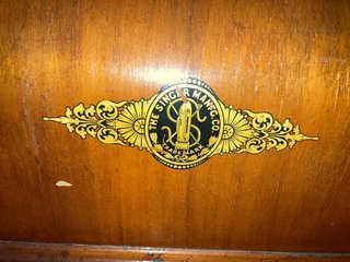 Máquina de coser SINGER antigua (1903)