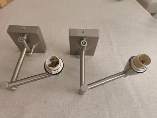 2 apliques de pared plateados
