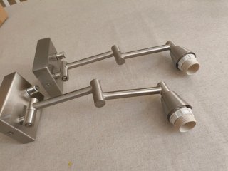 2 apliques de pared plateados