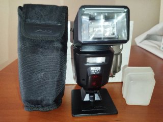 Canon EOS 40D + Lente + Accesorios + flash Metz