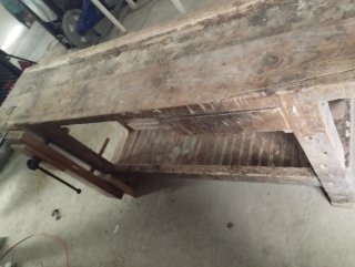 Banco de trabajo de madera rústico