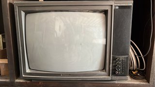 Televisor C7 Antiguo Marrón y Gris