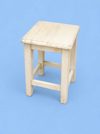 Banco bajo de madera