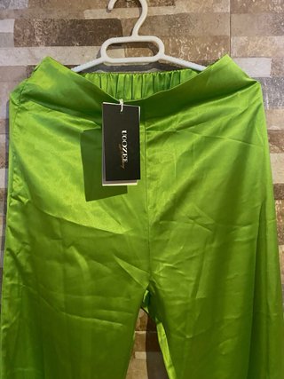 Pantalones verdes campana | Talla S | Nuevo