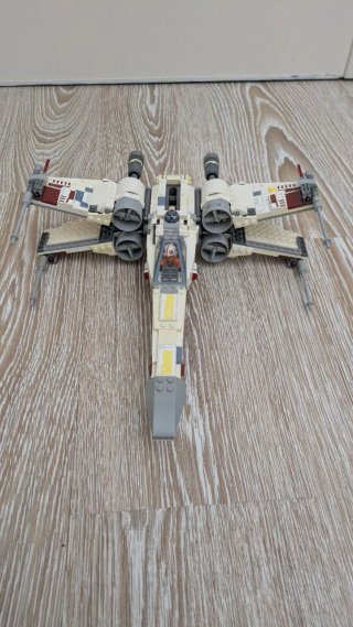 Lego Star Wars X-wing Starfighter 75218