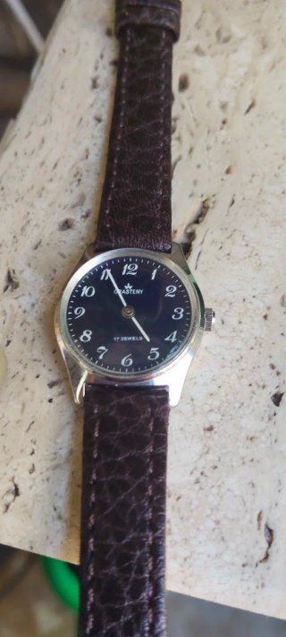 Reloj Grasteny de cuerda para mujer