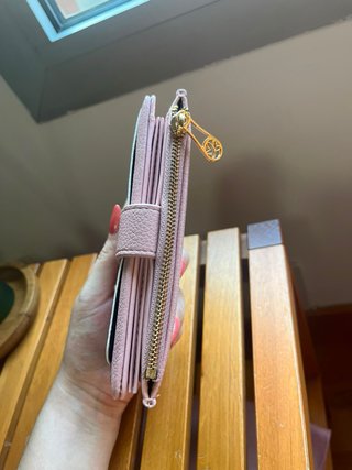Cartera sintética rosa y beige