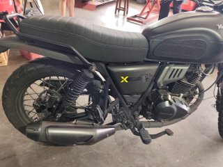 Moto Keeway 125 Negra