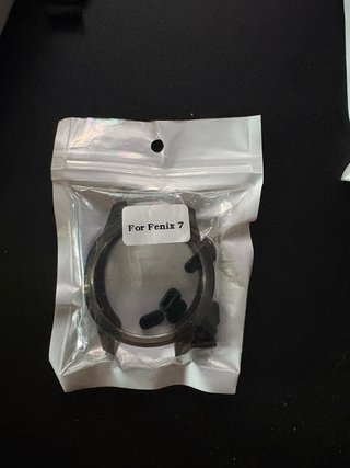 Protector esfera Garmin Fenix 7 negro.
